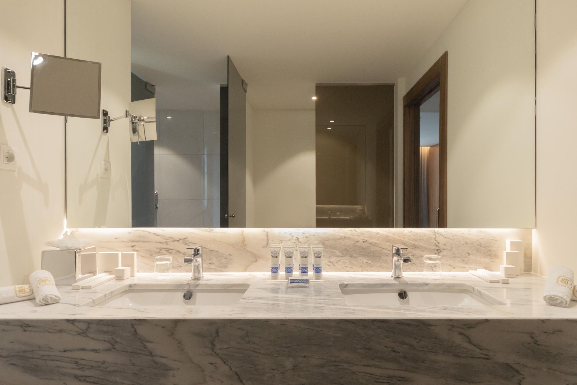 וילה נובה דה גאיה Curio Collection By Hilton Boeira Garden Hotel Porto Portug מראה חיצוני תמונה