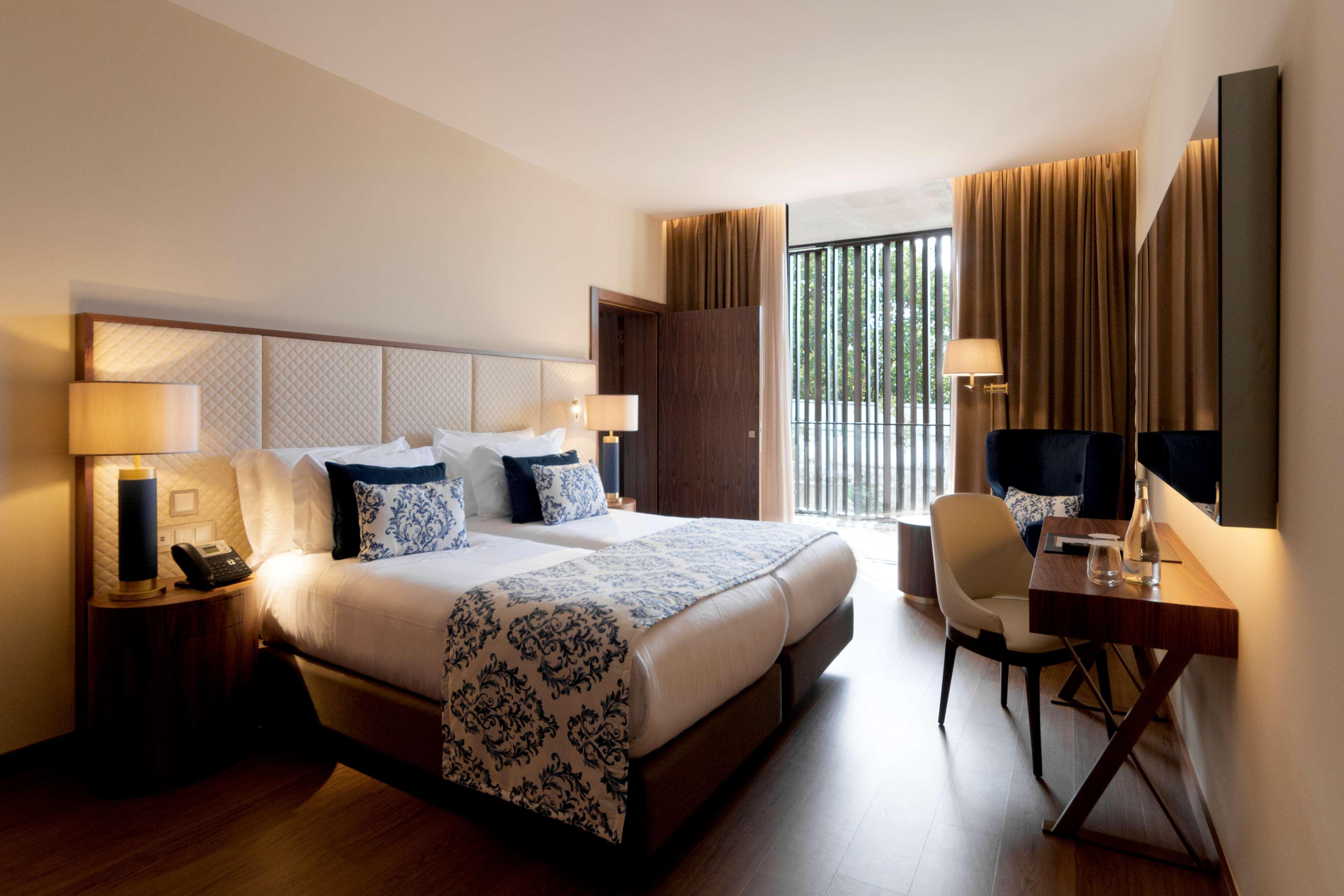 וילה נובה דה גאיה Curio Collection By Hilton Boeira Garden Hotel Porto Portug מראה חיצוני תמונה