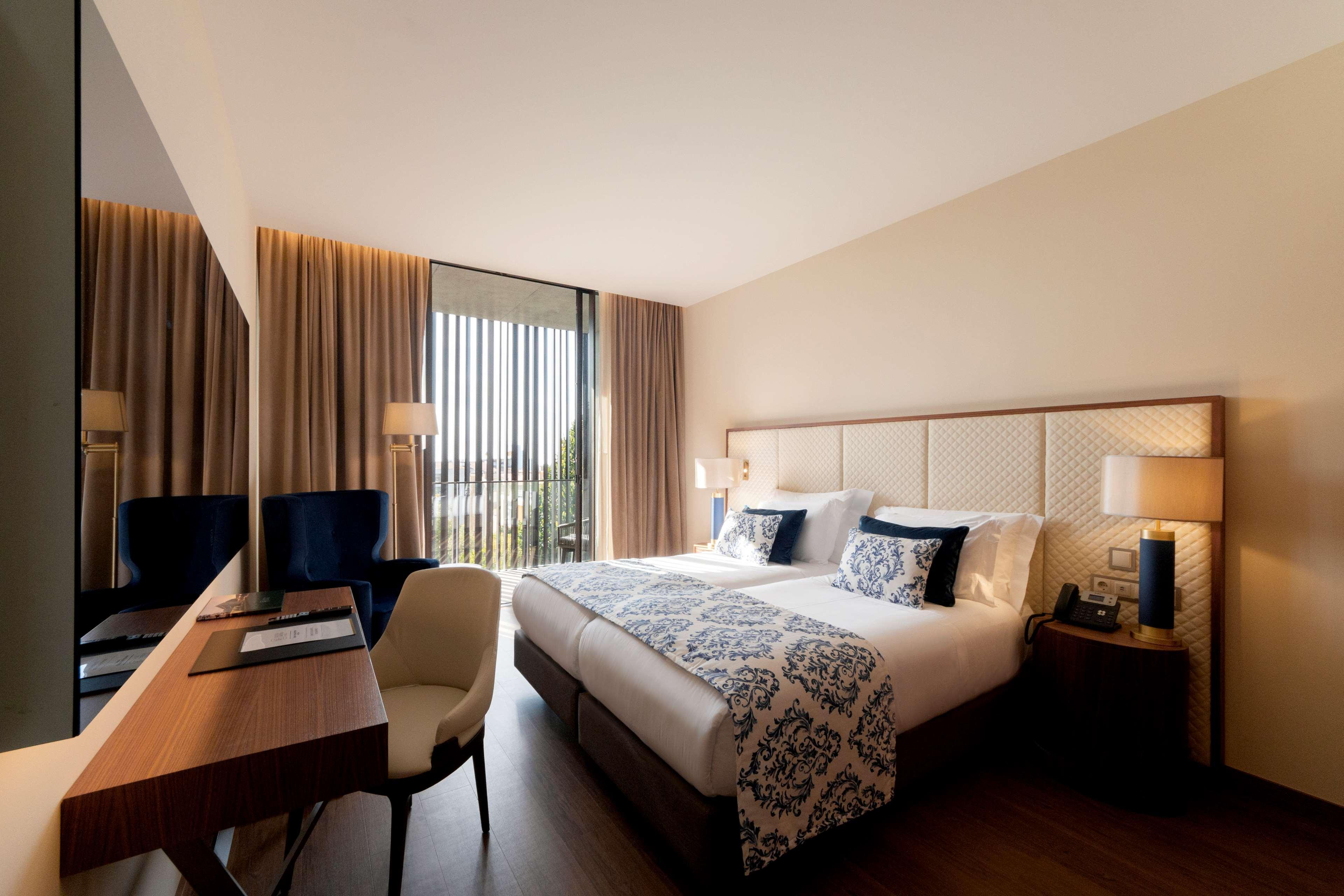 וילה נובה דה גאיה Curio Collection By Hilton Boeira Garden Hotel Porto Portug מראה חיצוני תמונה